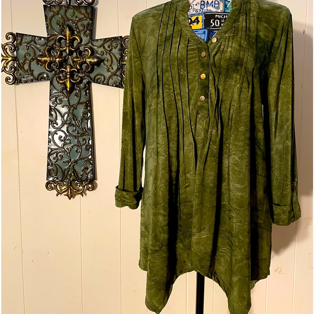 Green blouse